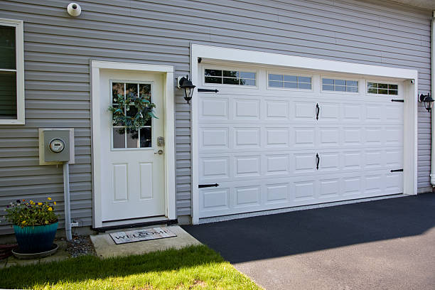24/7 Emergency Garage Door Roller Replacement experts in Murphys, CA